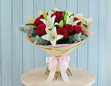 Букет цветов из:  Лилии и Розы #REPLACE_PRED# Белоусово
