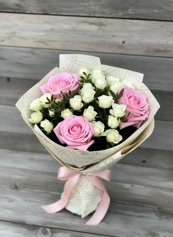 Букет цветов из: Розы в Белоусово