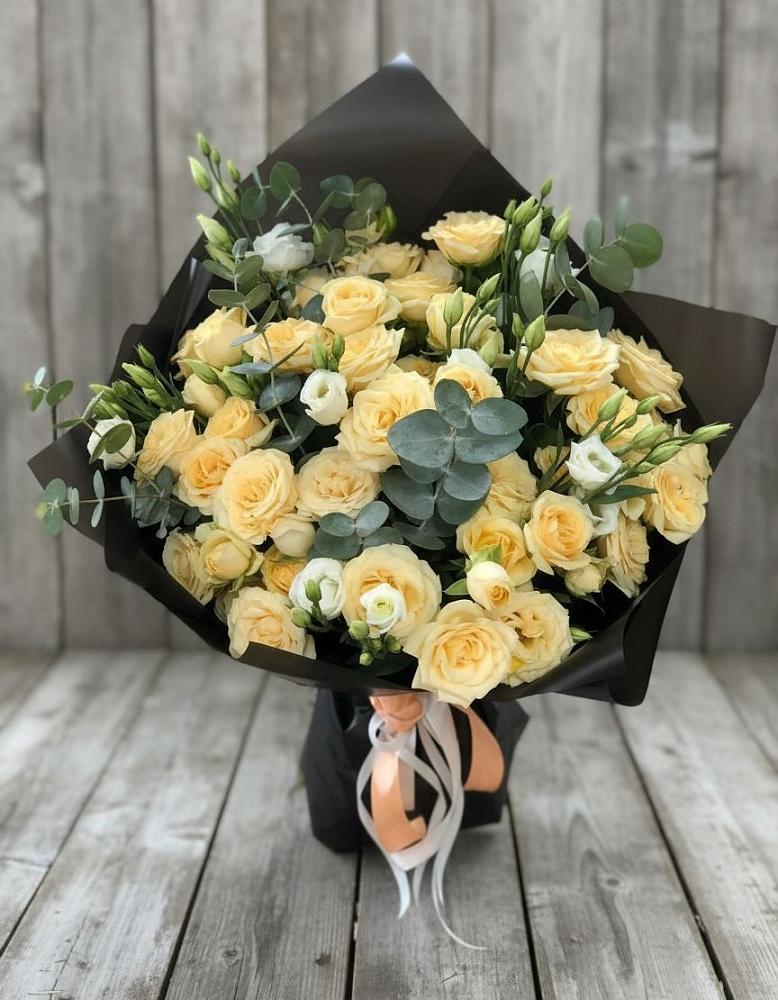 Букет цветов из: Розы и Лизиантусы в Белоусово