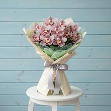 Букет цветов из:  Орхидеи и Розы в Белоусово