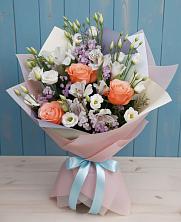 Букет цветов из:  Лизиантусы, Розы, Альстромерии и Гипсофила в Белоусово