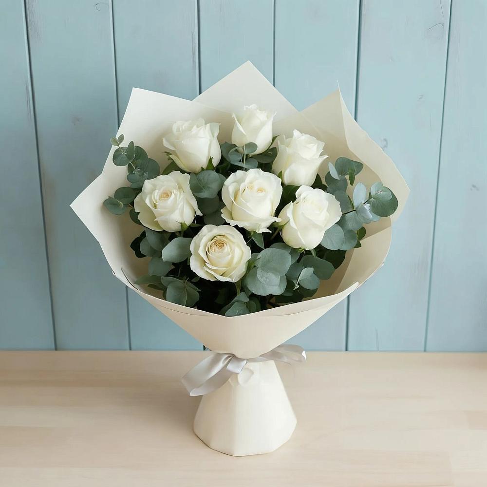 Букет Белые розы в Эвкалипте в Белоусово