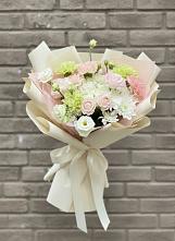 Букет цветов из:  Гвоздики, Розы, Лизиантусы и Хризантемы #REPLACE_PRED# Белоусово
