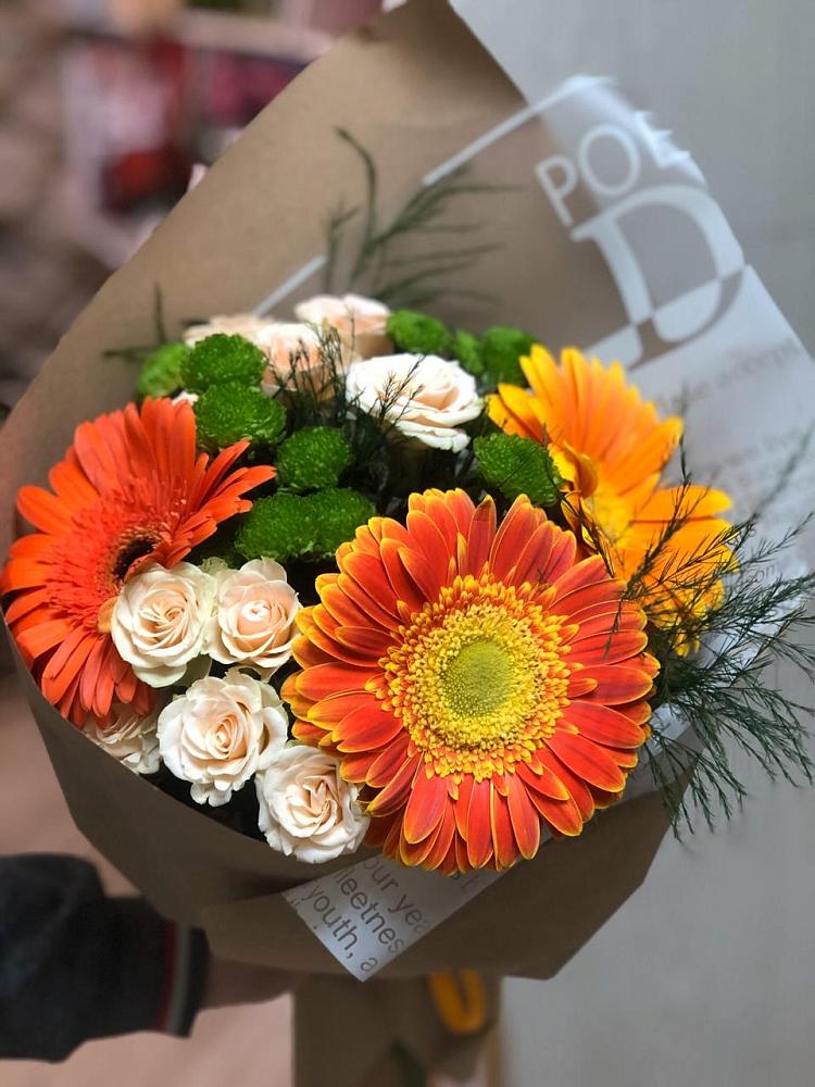 Букет цветов из: Герберы, Хризантемы и Розы в Белоусово
