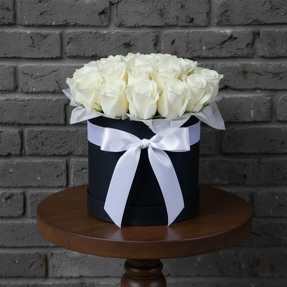 Цветочная композиция из Розы в шляпной коробке в Белоусово