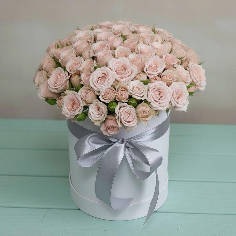 Цветочная композиция из Розы в шляпной коробке в Белоусово