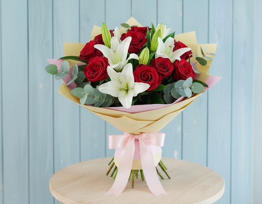 Букет цветов из: Лилии и Розы в Белоусово
